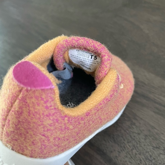 Allbirds Toddler Wool Runner sneaker (sz 5) - Picture 3 of 6